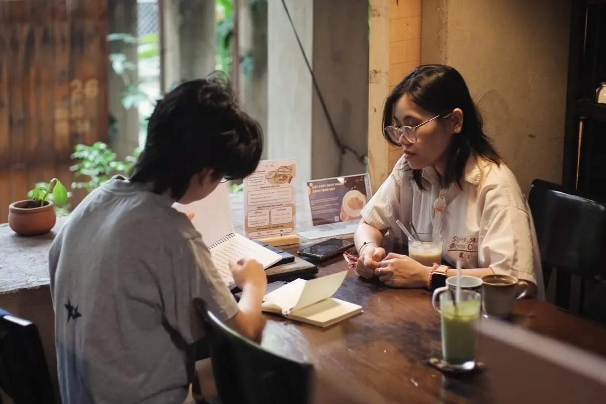 AM Phinpour moment 8